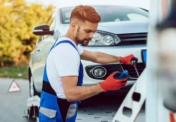 Car Trouble? Call a Tow Truck? Know When & Why